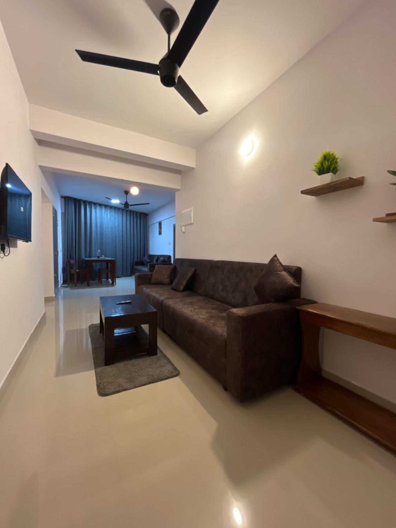 Hotel Le Marina Residency Kozhikode Esterno foto